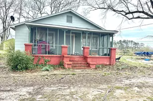 143 Willis Cir, Lagrange, GA 30241 - Photo 1