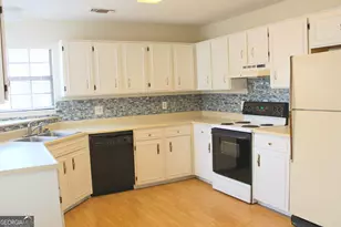 1 Fleming Dr, Statesboro, GA 30458 - Photo 6