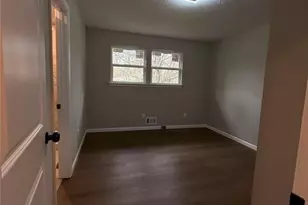 1055 Pinecrest Dr, Forest Park, GA 30297 - Photo 60