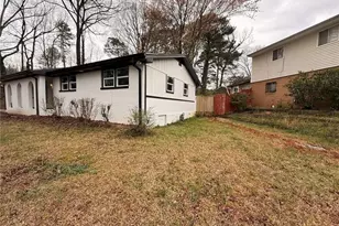1055 Pinecrest Dr, Forest Park, GA 30297 - Photo 10