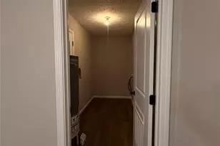 1055 Pinecrest Dr, Forest Park, GA 30297 - Photo 30
