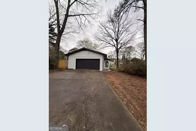 1055 Pinecrest Drive, Forest Park, GA 30297 - Photo 6