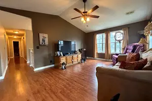 607 W Cook Dr, Chatsworth, GA 30705 - Photo 10