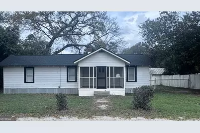 139 Register Avenue, Reidsville, GA 30453 - Photo 1