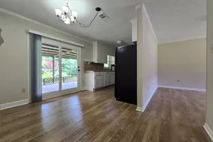 606 Viewpoint Dr, Jackson, GA 30233 - Photo 8