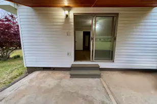 606 Viewpoint Dr, Jackson, GA 30233 - Photo 20