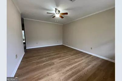 606 Viewpoint Drive, Jackson, GA 30233 - Photo 4