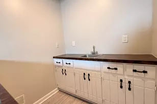 6928 Babbling Brook Dr, Rex, GA 30273 - Photo 6