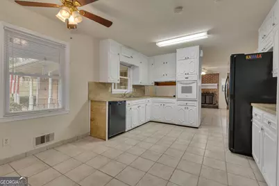 1153 Forest Heights Road, Stone Mountain, GA 30083 - Photo 10