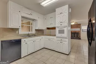 1153 Forest Heights Rd, Stone Mountain, GA 30083 - Photo 14