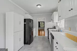 642 Greenwood St, Barnesville, GA 30204 - Photo 10