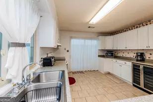 200 Atrium Ct, Warner Robins, GA 31088 - Photo 22