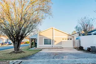 200 Atrium Ct, Warner Robins, GA 31088 - Photo 2