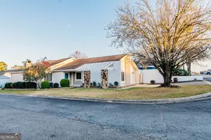 200 Atrium Ct, Warner Robins, GA 31088 - Photo 4