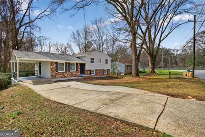 2717 Shelley Lane, Ellenwood, GA 30294 - Photo 2