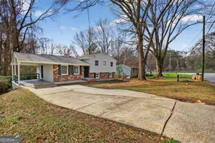 2717 Shelley Ln, Ellenwood, GA 30294 - Photo 2