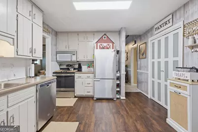 1341 Sommerset Drive, Lawrenceville, GA 30043 - Photo 16