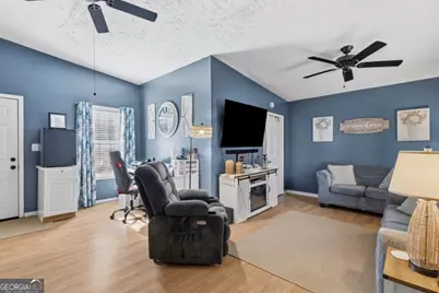 1341 Sommerset Drive, Lawrenceville, GA 30043 - Photo 20