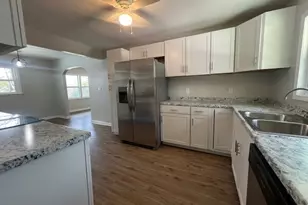 105 Robinhood Dr, Warner Robins, GA 31088 - Photo 6