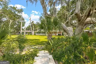 526 Old Mission Rd, Brunswick, GA 31525 - Photo 6