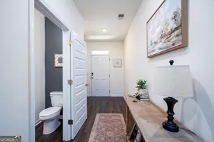 470 Shasta Ct, Hoschton, GA 30548 - Photo 4