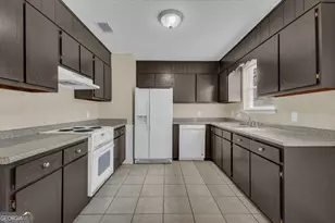 121 Deerwood Ct, Hinesville, GA 31313 - Photo 10