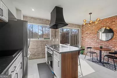3083 Colonial Way #E, Atlanta, GA 30341 - Photo 6