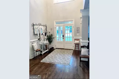 302 Beech Tree Hollow, Sugar Hill, GA 30518 - Photo 2