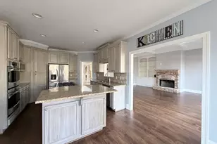 302 Beech Tree Hollow, Sugar Hill, GA 30518 - Photo 6