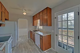 704 Skyline Dr, Toccoa, GA 30577 - Photo 12