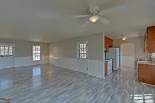 704 Skyline Dr, Toccoa, GA 30577 - Photo 10