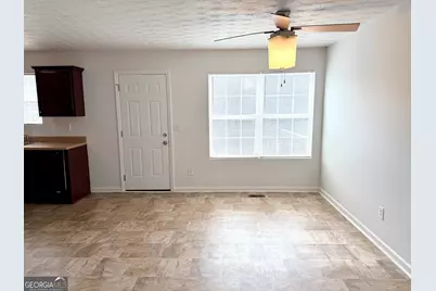 656 Sycamore Drive, Jonesboro, GA 30238 - Photo 8