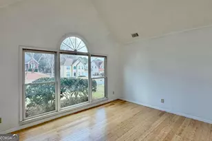 1040 Sunny Field Ct, Lawrenceville, GA 30043 - Photo 4