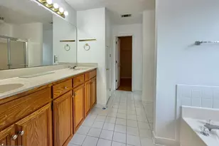 1040 Sunny Field Ct, Lawrenceville, GA 30043 - Photo 12