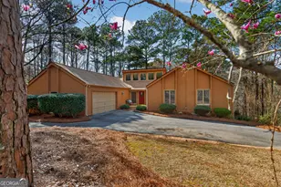 2005 Foxcroft Dr, Lagrange, GA 30240 - Photo 2