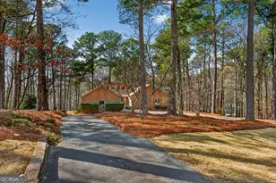 2005 Foxcroft Dr, Lagrange, GA 30240 - Photo 4