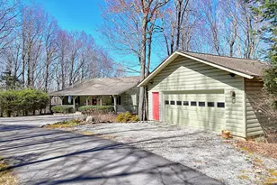 437 High Point Dr, Scaly Mountain, NC 28775 - Photo 4