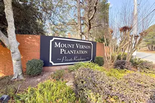 24 Mt Vernon Cir, Sandy Springs, GA 30338 - Photo 2