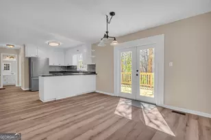 694 Lovers Ln, Toccoa, GA 30577 - Photo 4