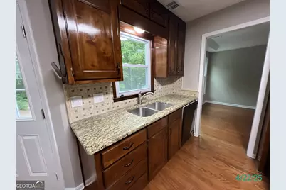 716 Wilkes Drive, Loganville, GA 30052 - Photo 10