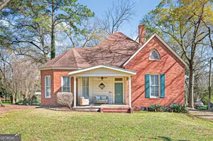131 Thomas St, Elberton, GA 30635 - Photo 1