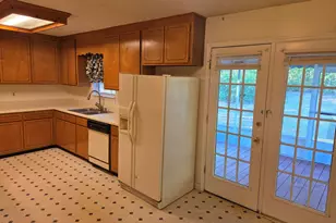 213 Lancelot Ln, Dublin, GA 31021 - Photo 6