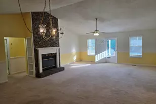 213 Lancelot Ln, Dublin, GA 31021 - Photo 2