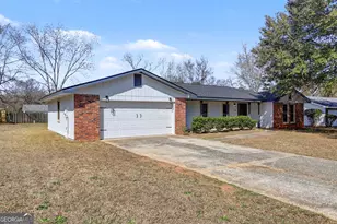 105 Mitchell Ct, Warner Robins, GA 31093 - Photo 2