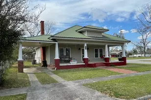 297 N Rountree St, Metter, GA 30439 - Photo 2