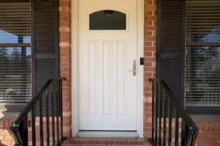 319 Greenbriar Dr, Byron, GA 31008 - Photo 2