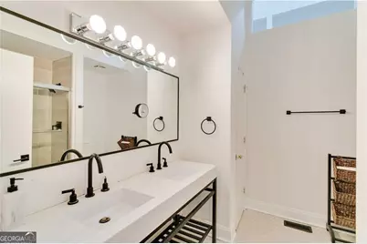 7025 Northgreen Drive, Sandy Springs, GA 30328 - Photo 12