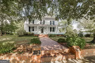 174 Cherry St, Commerce, GA 30529 - Photo 1