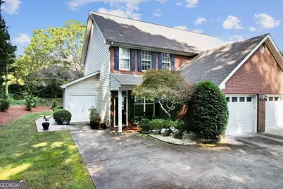 1506 Summer Gate Way #8, Dalton, GA 30720 - Photo 1