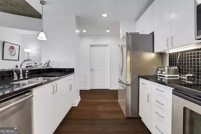 250 Pharr Road NE #APT 2005, Atlanta, GA 30305 - Photo 6